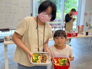 呷飽食堂-家常寶盒：臺灣味道探索之旅