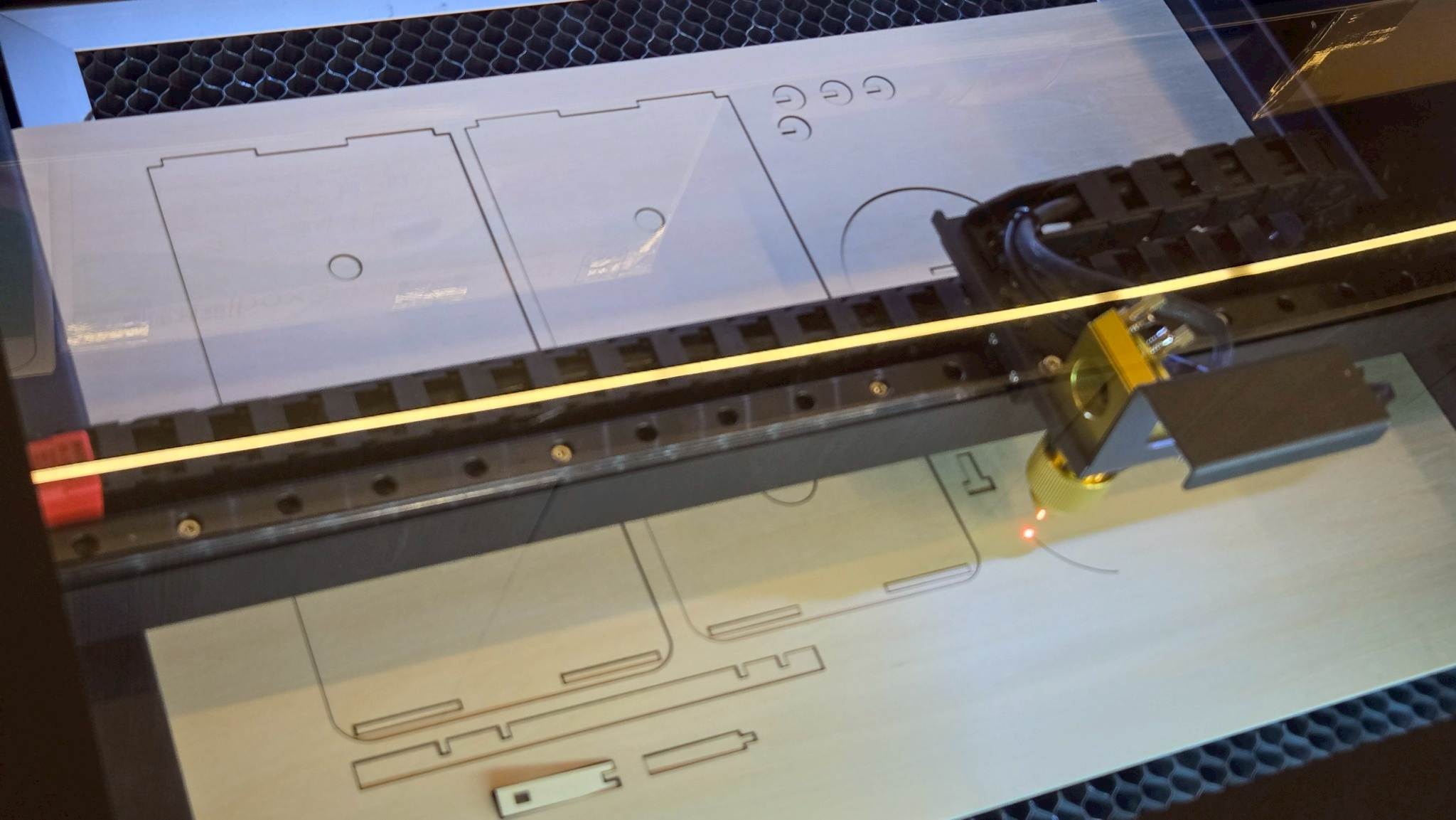 雷切創客特攻隊-STEAM光影藝術5日營