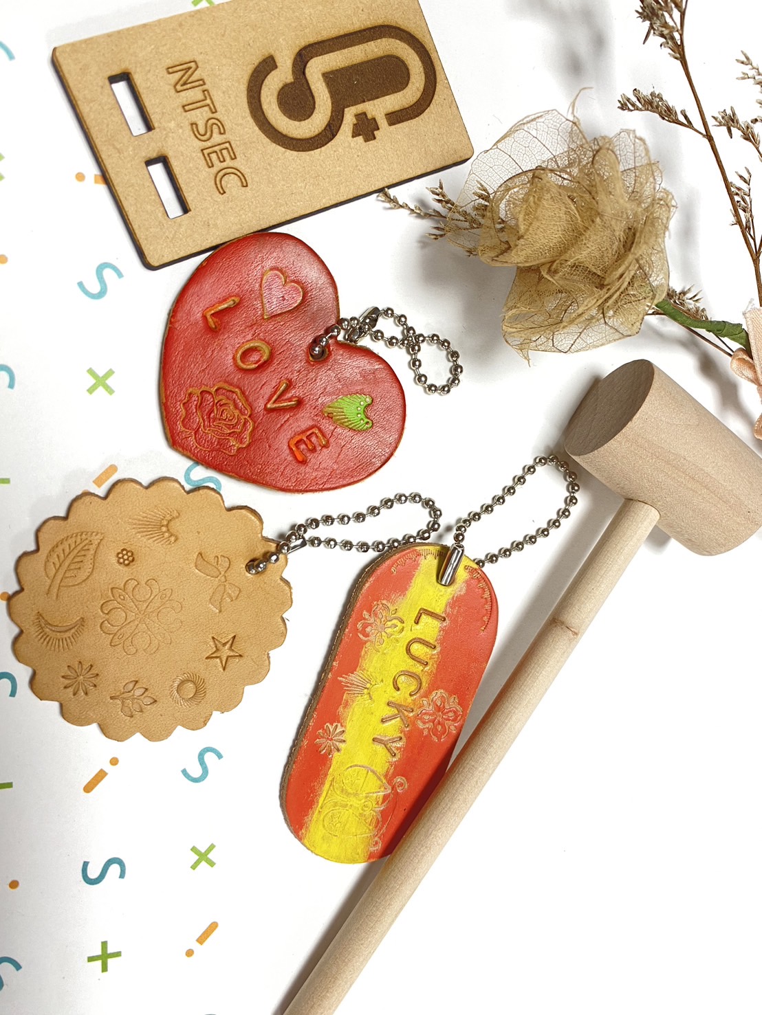 皮革吊飾敲一敲